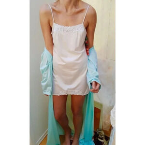 Vintage  - White Flower Trimmed Slip